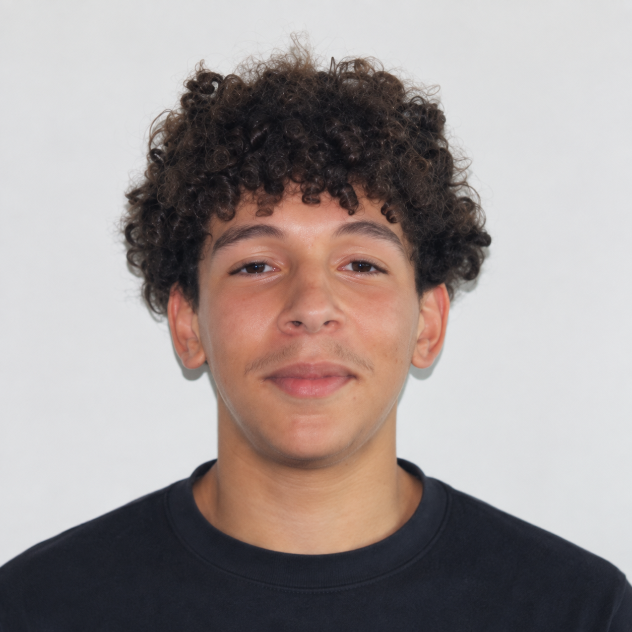 Emir Hacine, Social Media Co-manager
